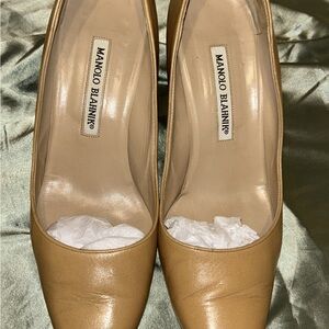 Manolo Blahnik Tan Leather Kitten Heels